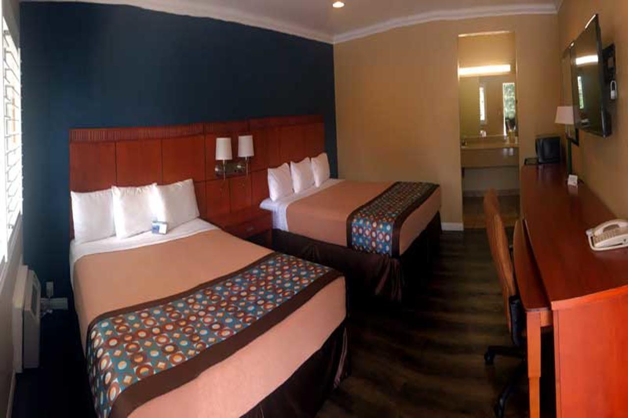 เอสคอนดิโด ลอดจ์ Hotel เอสคอนดีโด ภายนอก รูปภาพ